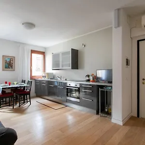 Lance With Lift, 2 Minutes Walk From The Train Station Venecia
