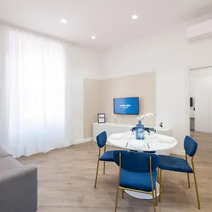 https://white-flat-cross.it-romehotels.com